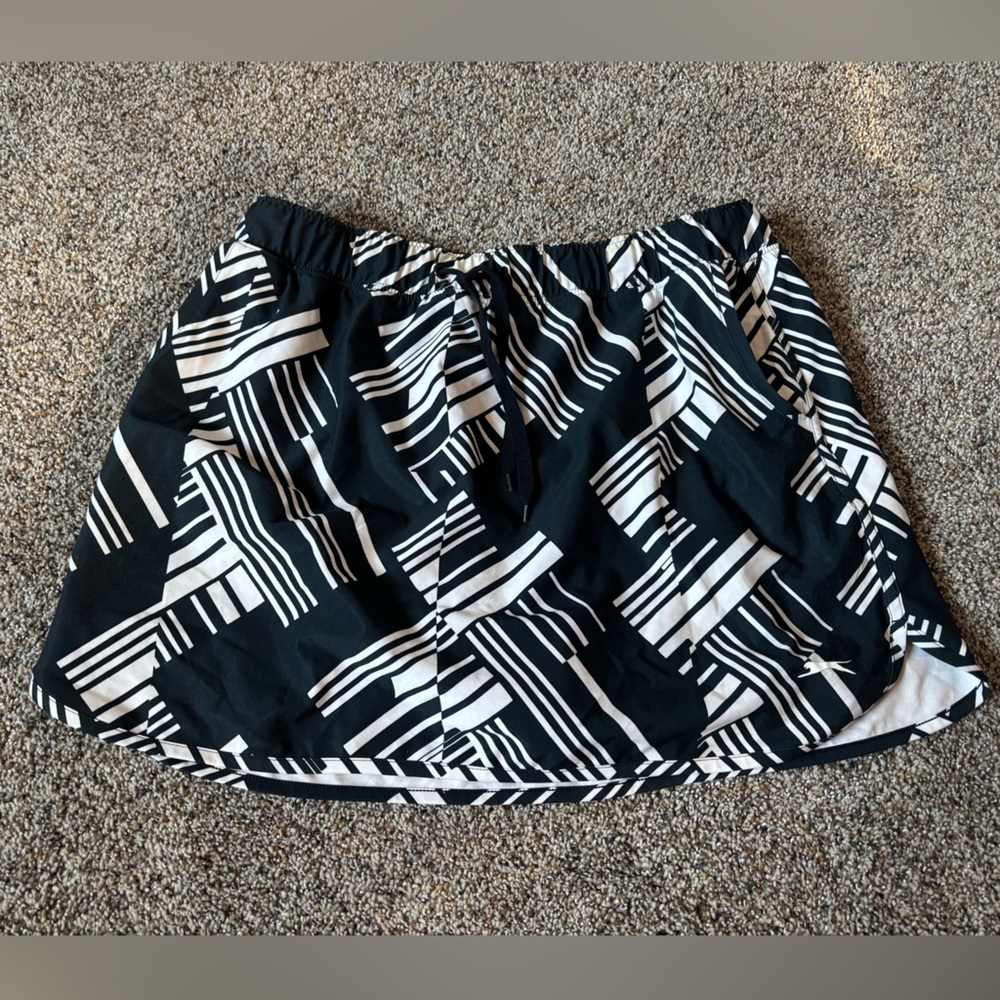 Black and White Patterned Women's Skirt athletic gym workout salzenger large
